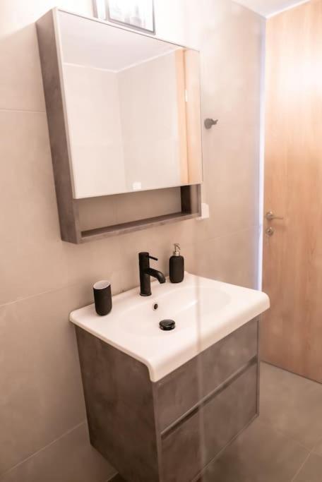 Апартаменты Olvia A Breath Away From Old Town Center Ретимно Экстерьер фото